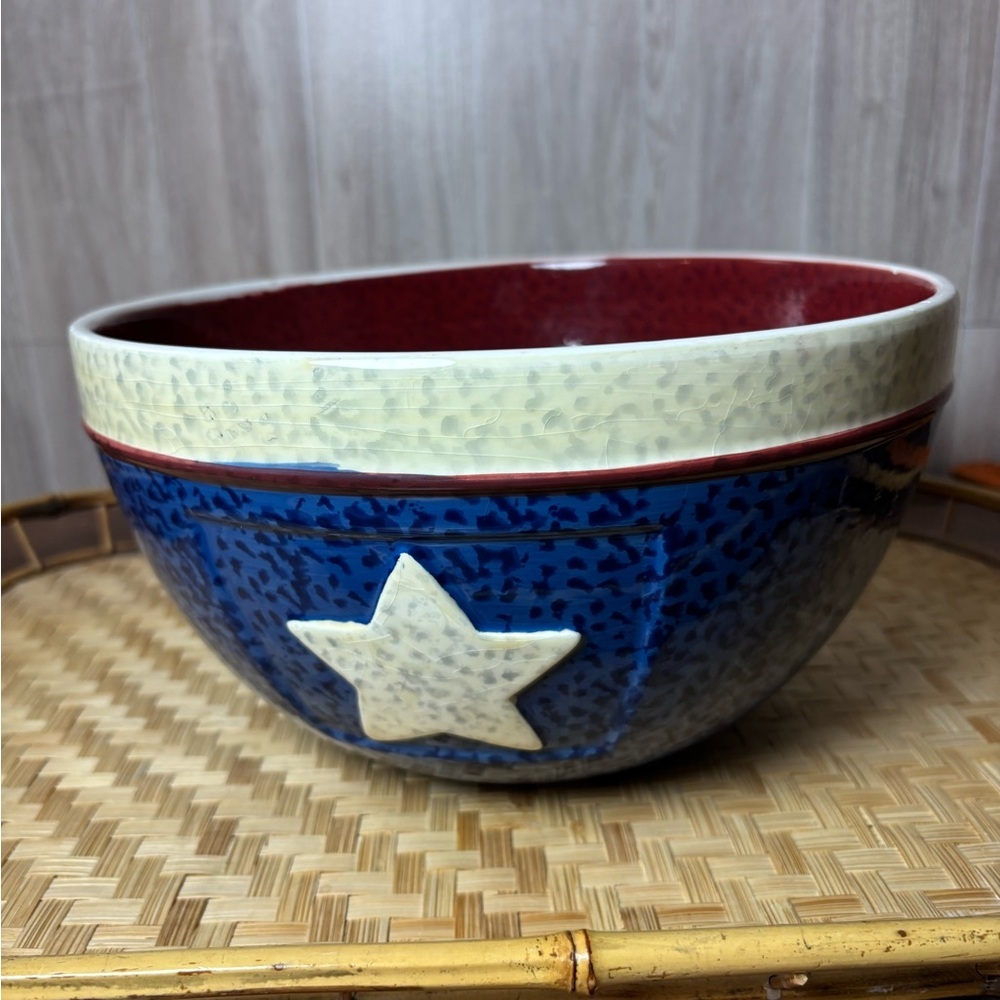 Elegant Blue and Red Star Ceramic Bowl